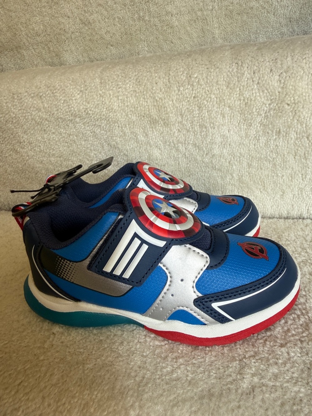 NWT Marvel Avengers Kids Light-Up Sneakers - Blue, Red, Navy - Picture 2 of 4